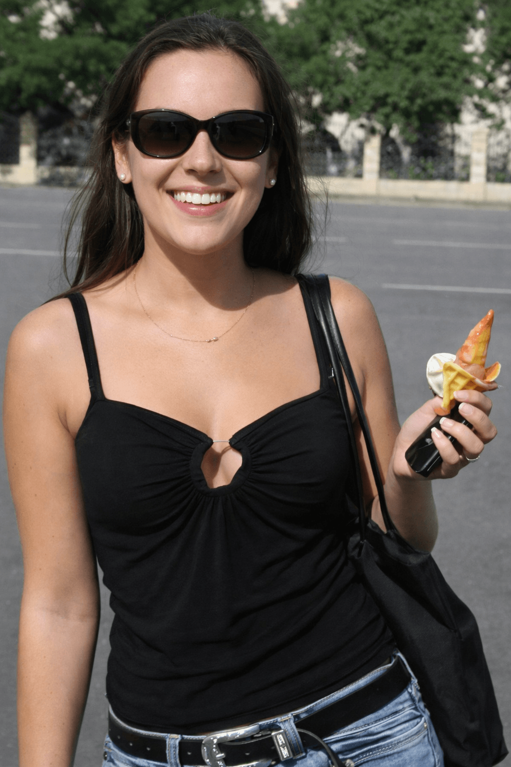 Eszti